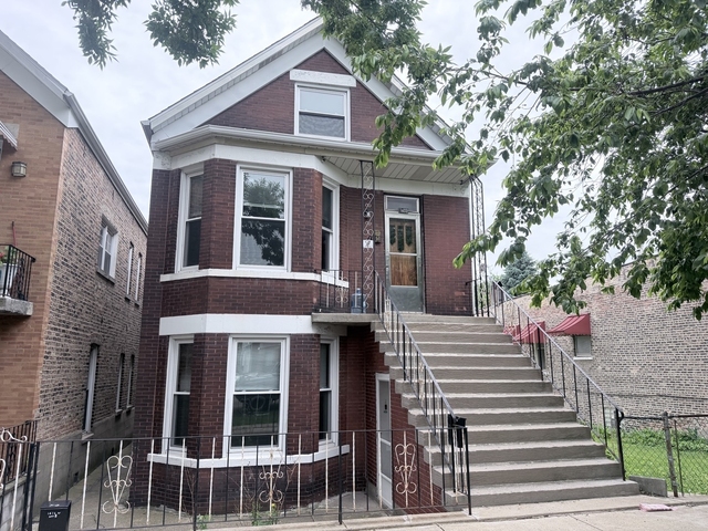 1633 W 38th Street - Photo 1