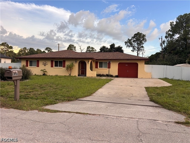 2604 E 3rd Street - Photo 1