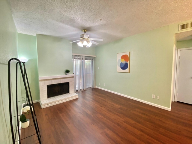 7900 N Stadium Drive - Photo 1