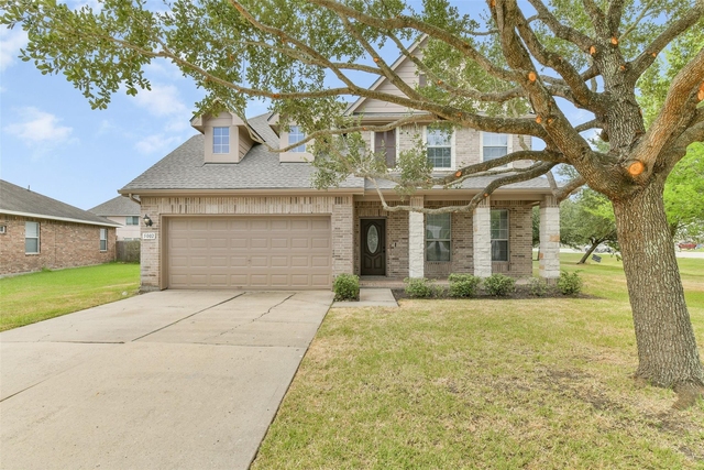 5002 Creekside Avenue - Photo 1