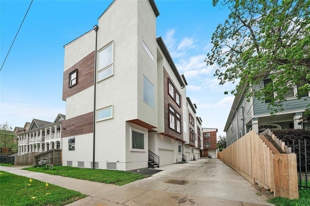 1539 W 23rd Street - Photo 1