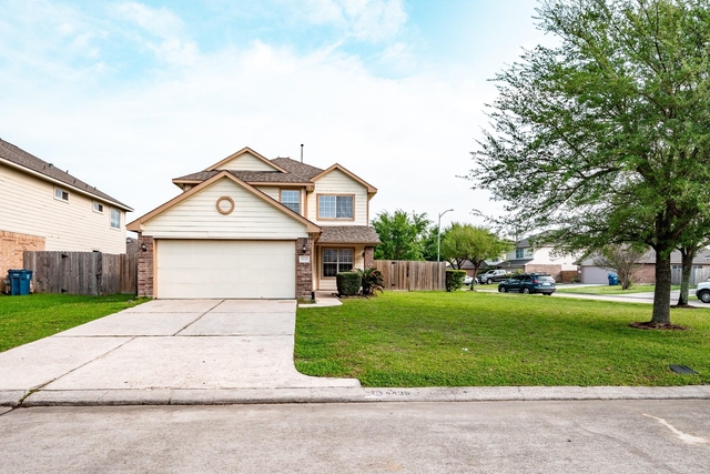4435 Crossvine Avenue - Photo 1