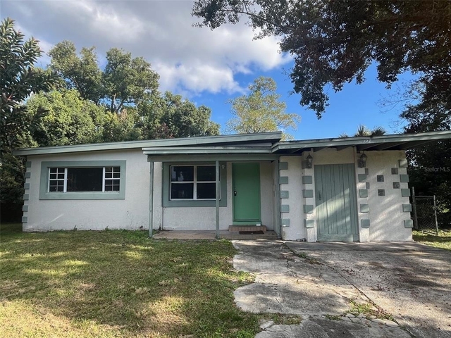 127 Country Club Drive - Photo 1