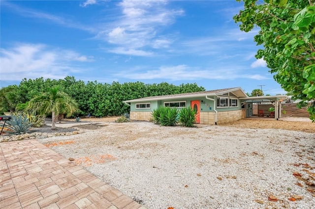 4626 Gleason Avenue - Photo 1
