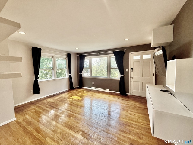 220 Foxon Hill Road - Photo 1