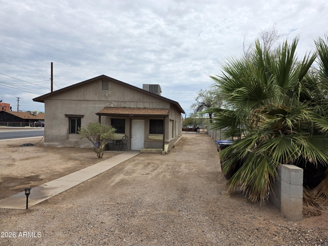 639 N Phoenix Street - Photo 1
