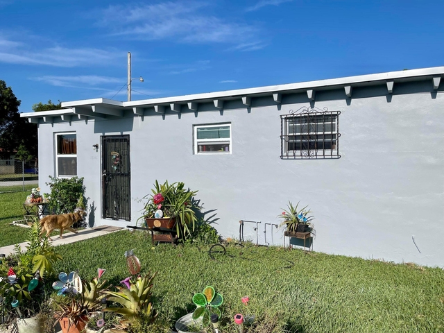 10480 Sw 181st Terrace - Photo 1