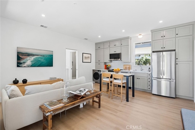 314 E 16th - Photo 1