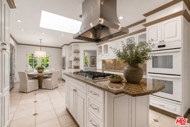 602 N Bedford Drive - Photo 1