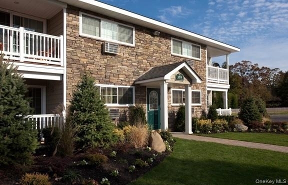 227 Lakeland Avenue - Photo 1
