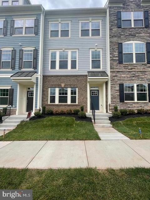 9389 Barnes Loop - Photo 1