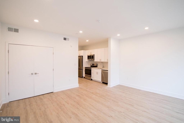 1325 N Lee Street - Photo 1