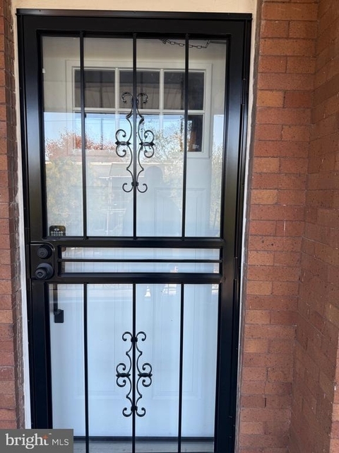 6048 Catharine Street - Photo 1