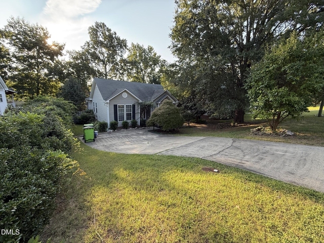 304 Aqua Marine Lane - Photo 1