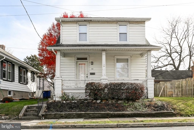 168 8th Street - Photo 1