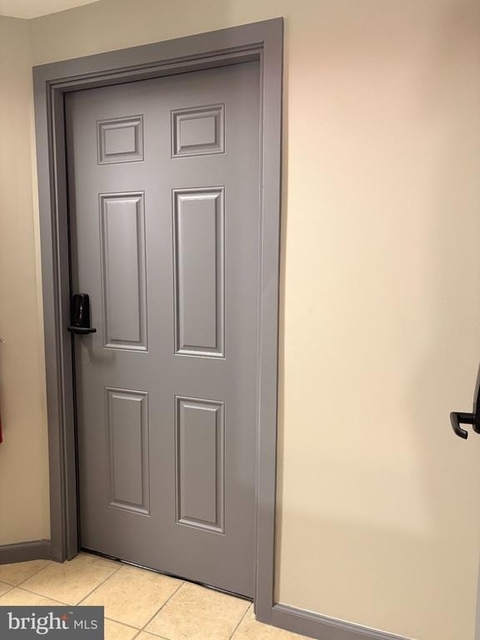 723 N King Street - Photo 1