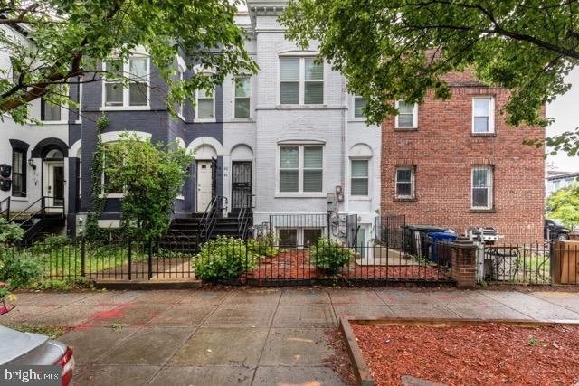 82 Q Street Nw - Photo 1