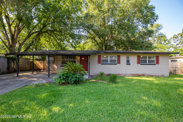6722 Frye Avenue W - Photo 1