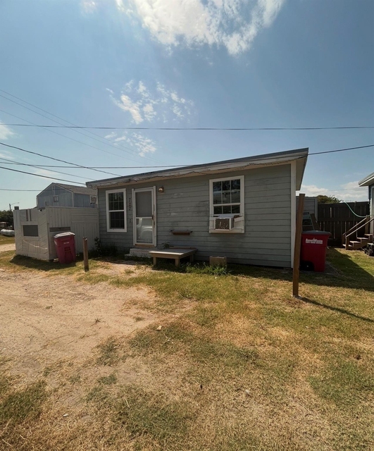 727 W 6th Unit 1 Street - Photo 1