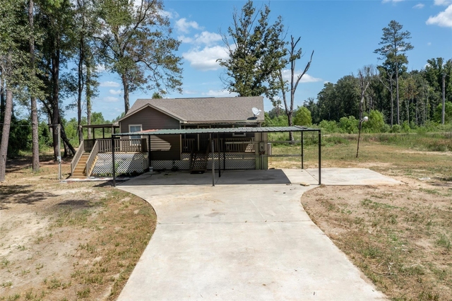 1906 County Road 3434 N - Photo 1