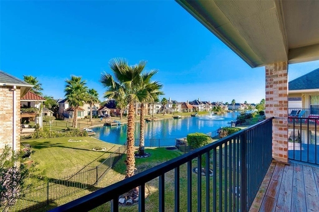 14207 Hawkesbury Court - Photo 1