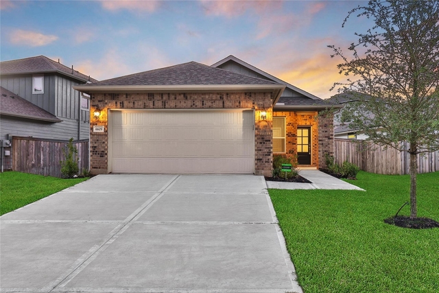 6609 Lahna Oak Drive - Photo 1