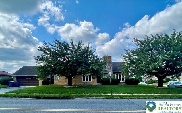 1830 Laubach Avenue - Photo 1
