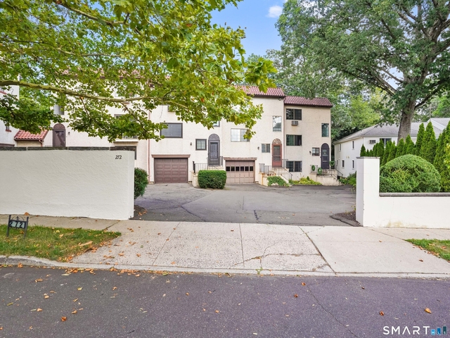 272 Hubbard Avenue - Photo 1