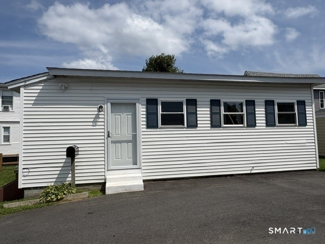 138 Beach Avenue - Photo 1