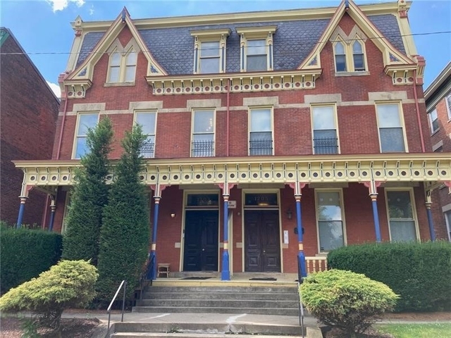 1205 W North Ave - Photo 1