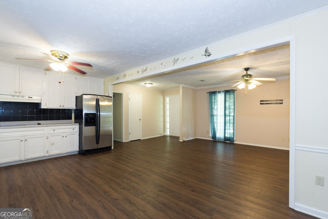 3720 Sunny Hill Drive - Photo 1
