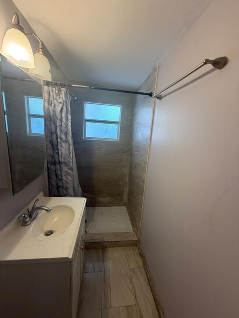 420 Lilac Court - Photo 1