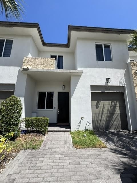551 Pioneer Way - Photo 1