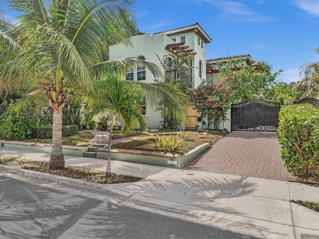 724 Park Place - Photo 1