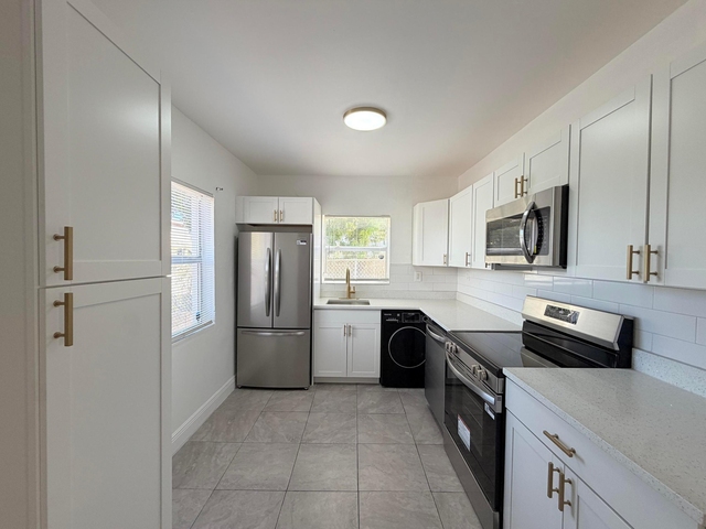 1010 Grant Street - Photo 1