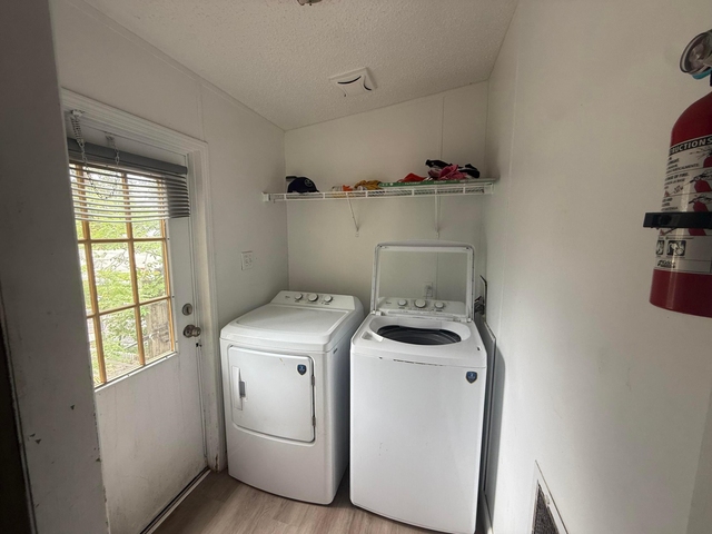 10548 Sw Sandalfoot Boulevard - Photo 1