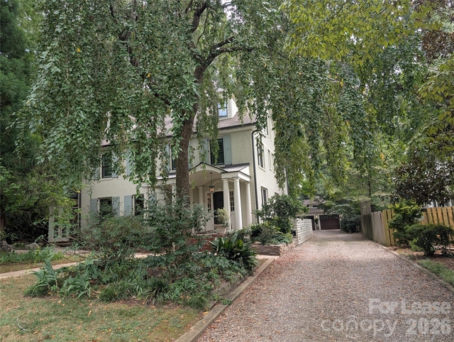923 Henley Place - Photo 1