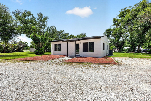 5327 St Lucie Boulevard - Photo 1