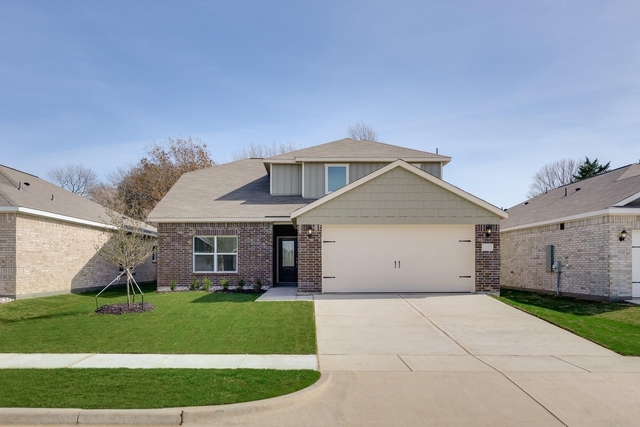 1702 Paul Drive - Photo 1