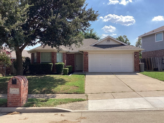 4936 Happy Trail - Photo 1