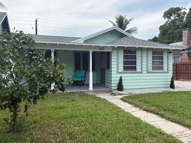 527 S L Street - Photo 1