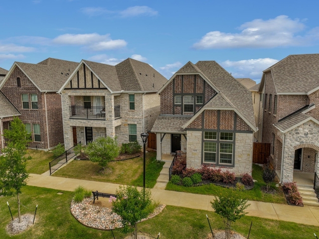 2617 Kings Canyon Mews - Photo 1