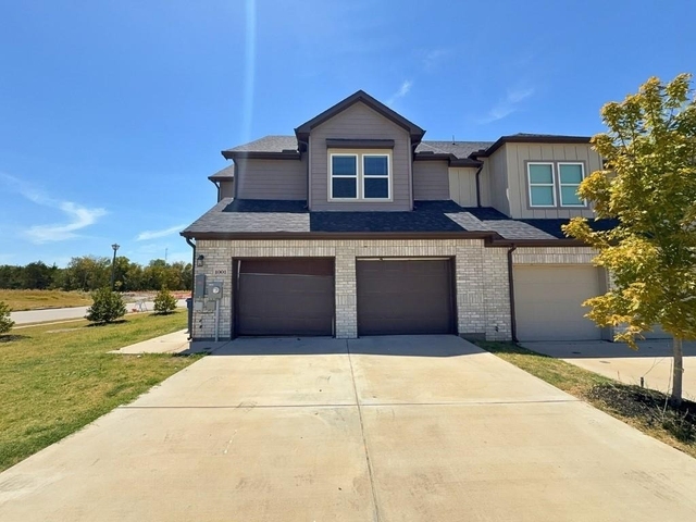 1001 Debby Court - Photo 1
