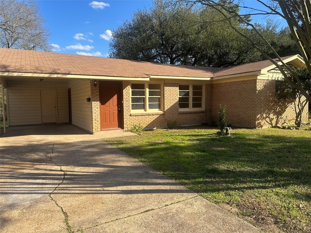 9113 Laurie Lane - Photo 1