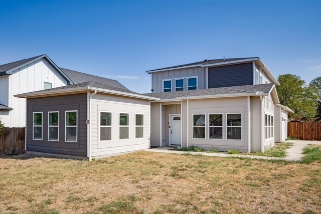 315 Lois Street - Photo 1