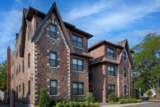 25 Trinity Place - Photo 1