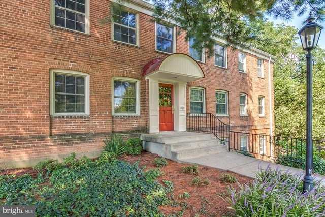 2401 Arlington Boulevard - Photo 1