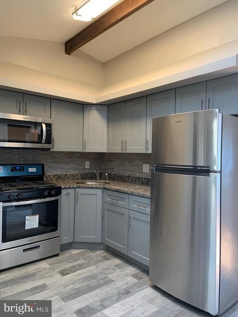 913 Washington Avenue - Photo 1