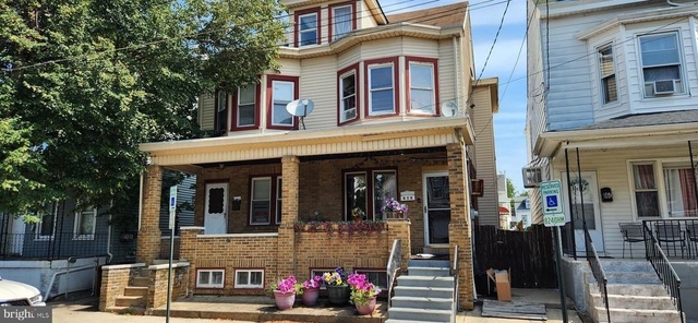 856 Quinton Avenue - Photo 1