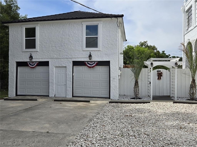 1690 S 10th Street - Photo 1